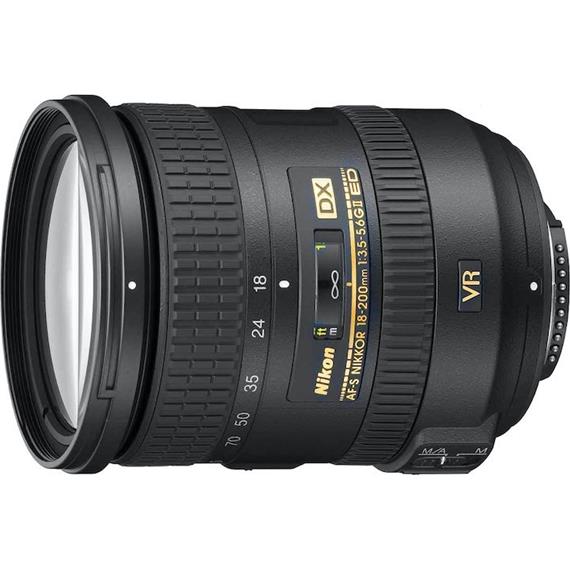 NIKON LENTE 18-200 DX VR